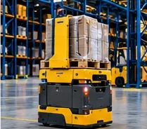 robô móvel autônomo transportando pallet em armazém robô móvel autônomo transportando pallet em armazém