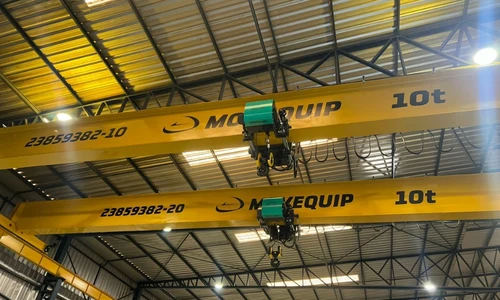 Pontes Rolantes MOVEQUIP de 10 toneladas instaladas em galpão industrial Pontes Rolantes MOVEQUIP de 10 toneladas instaladas em galpão industrial